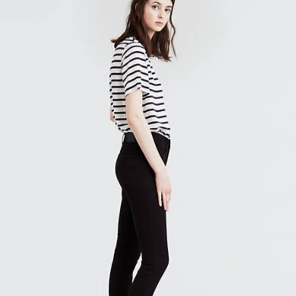 Black Levi’s mid rise skinny Jeans